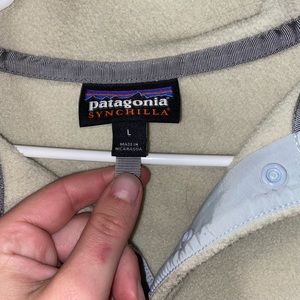 Woman’s Patagonia pull over